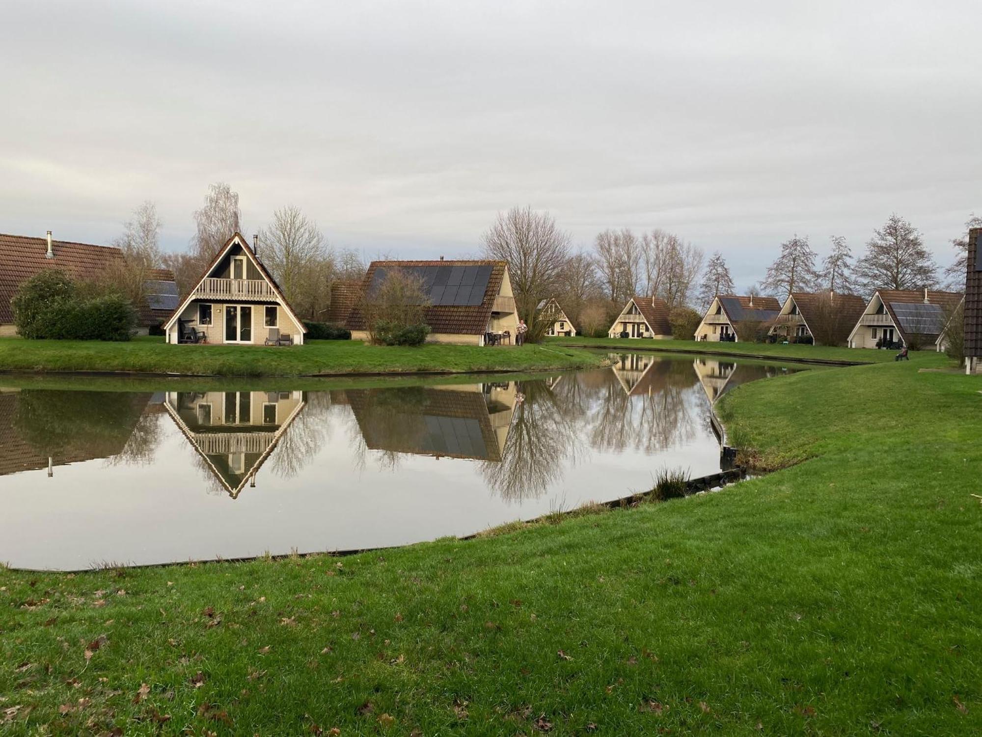 Bungalows In Het Holt Gramsbergen Quarto foto